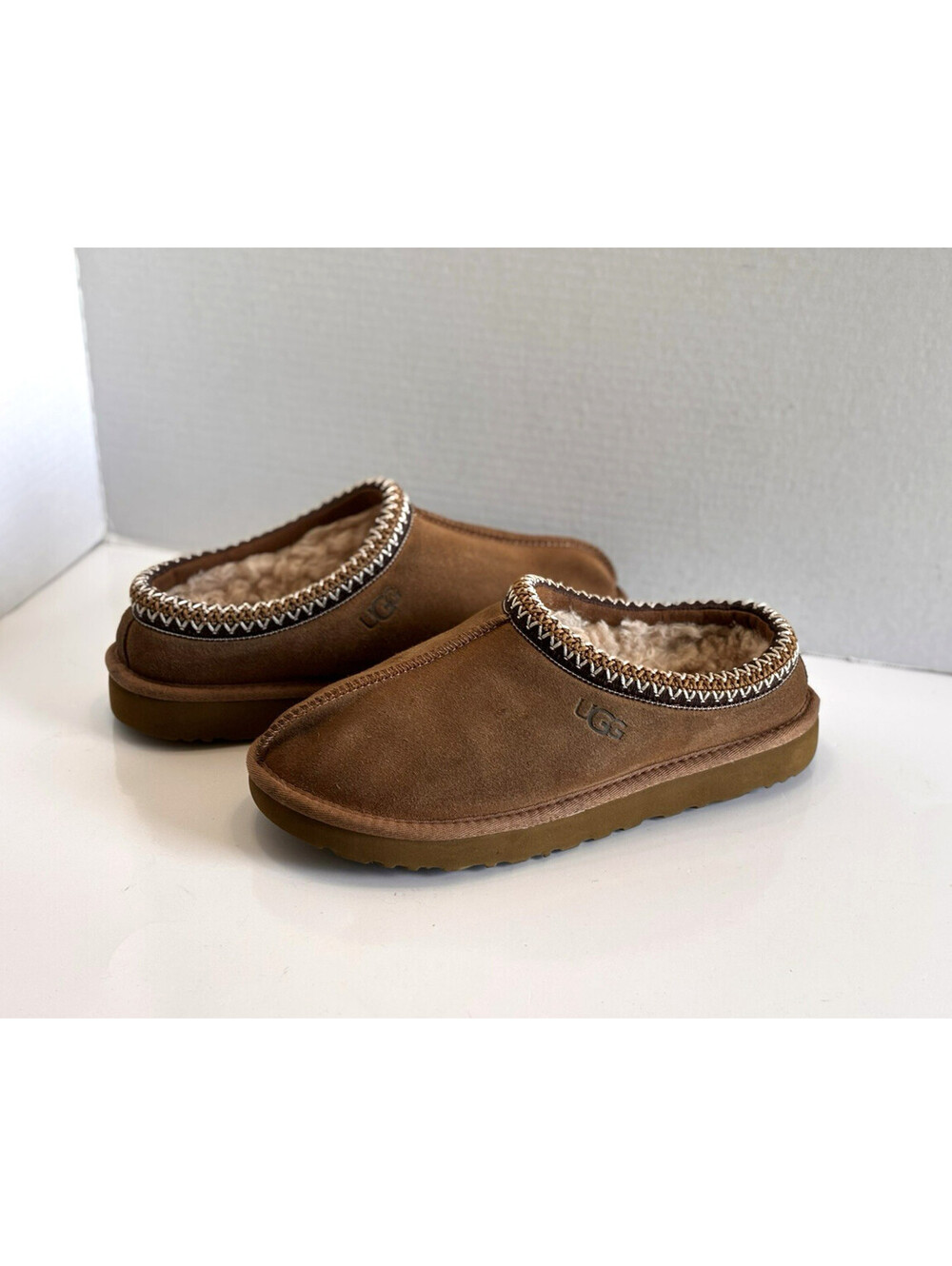 UGG Tasman Slippers Women's 9 Chestnut Suede Sheepskin Slip On Comfort Braided
